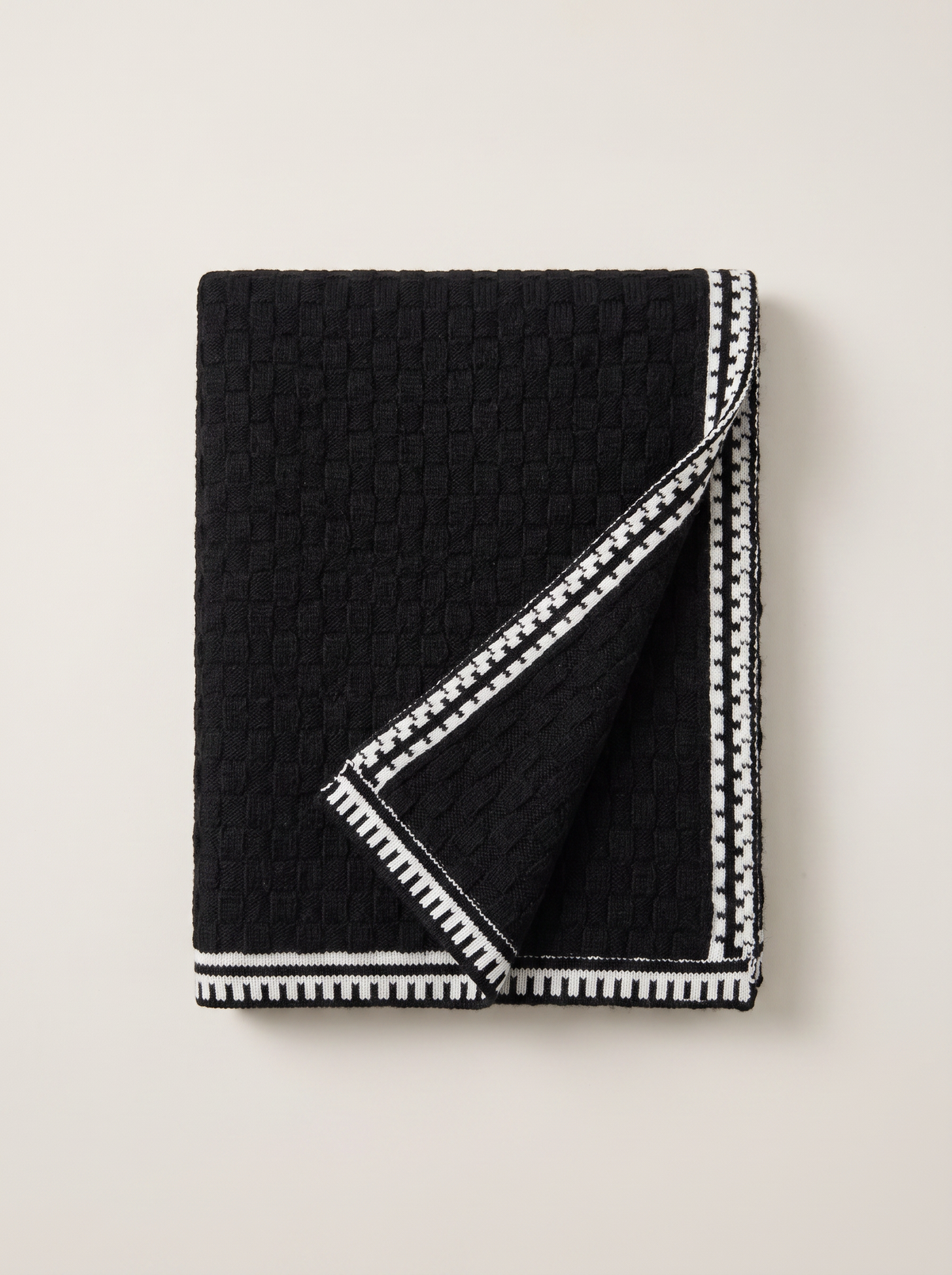 Geometric Border Knit Scarf