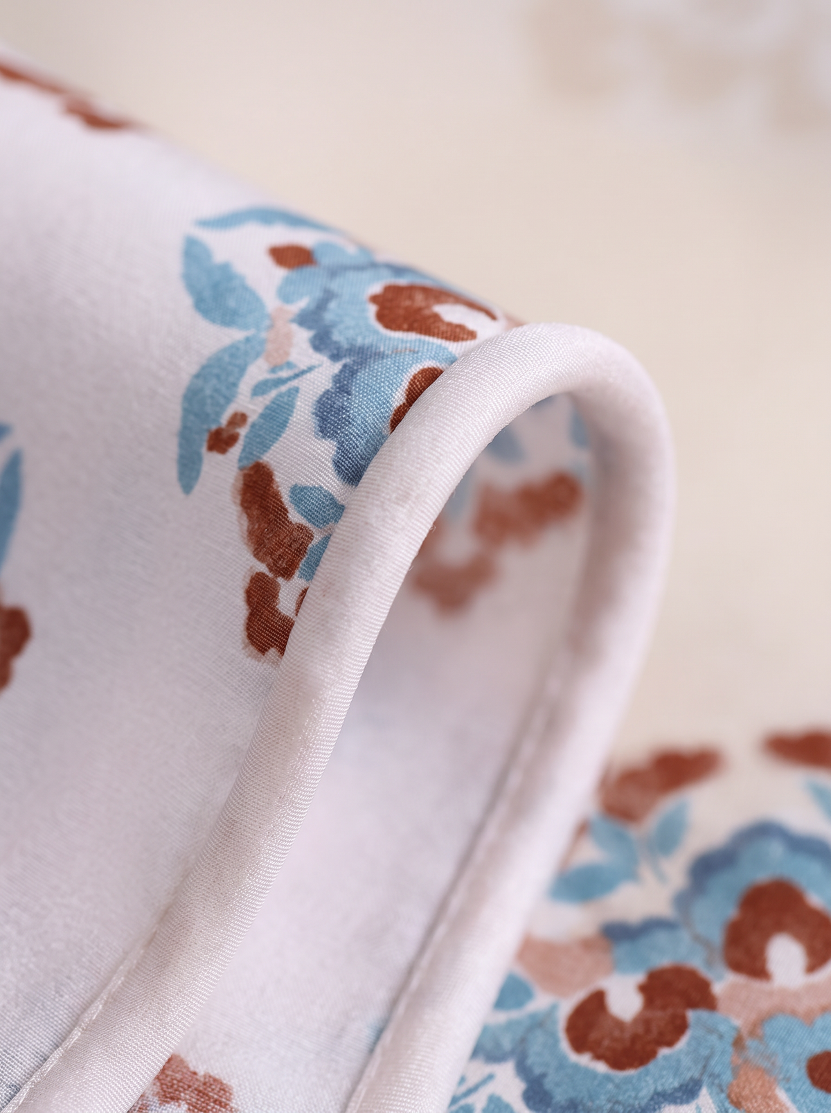 "Oriental Medallion" Floral 100% Mulberry Silk Scarf