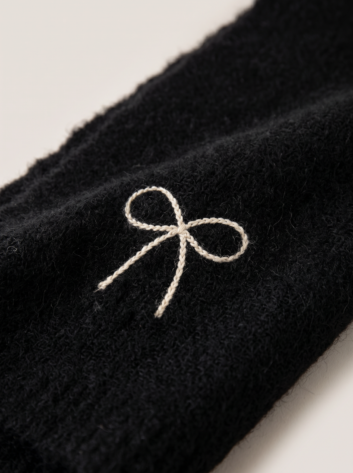 Bow-Embroidered Knit Scarf
