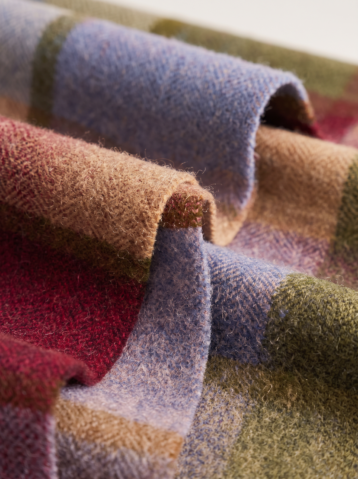 100% Wool Oversized Plaid Scarf