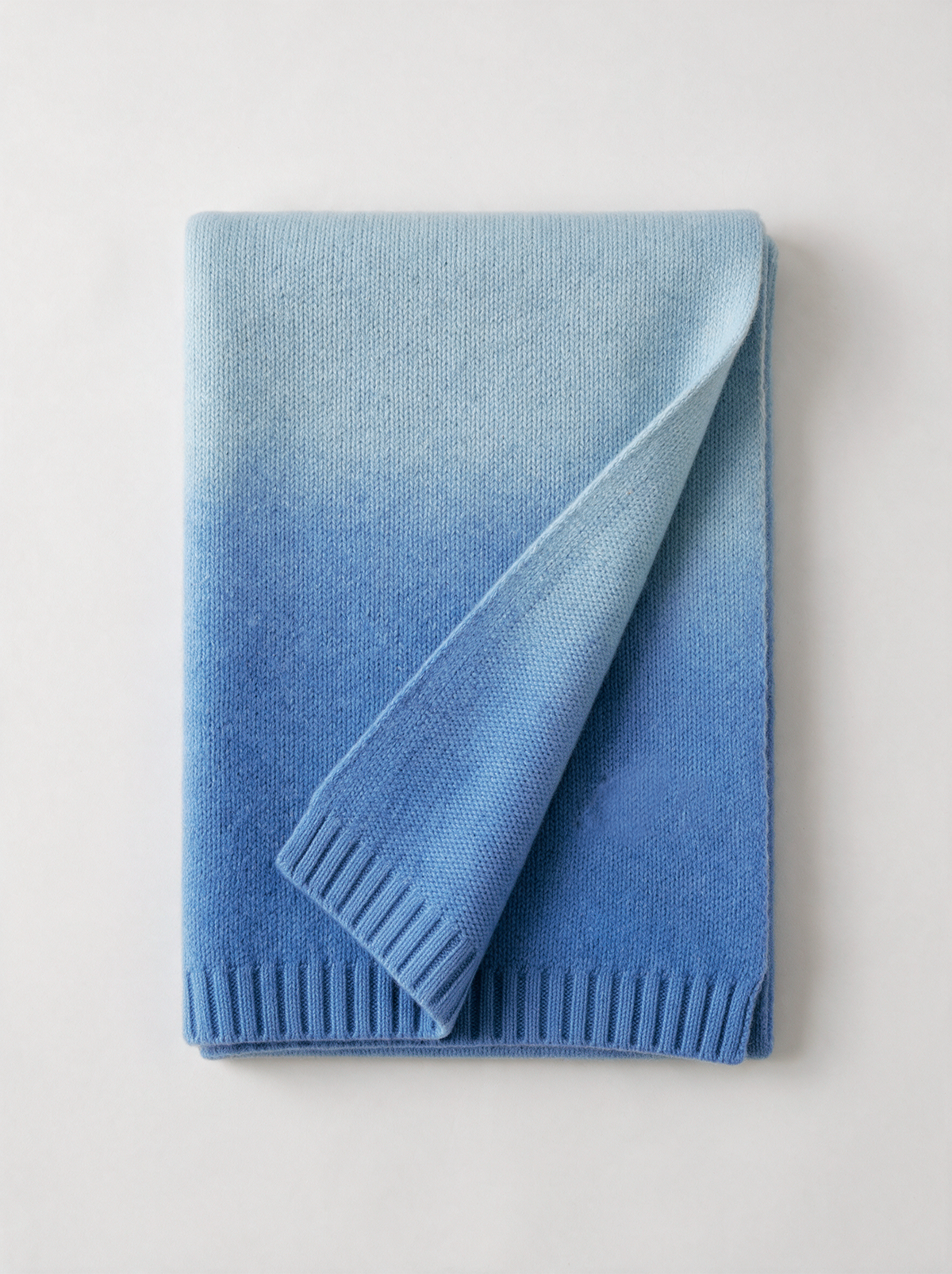 100% Wool Gradient Knit Scarf