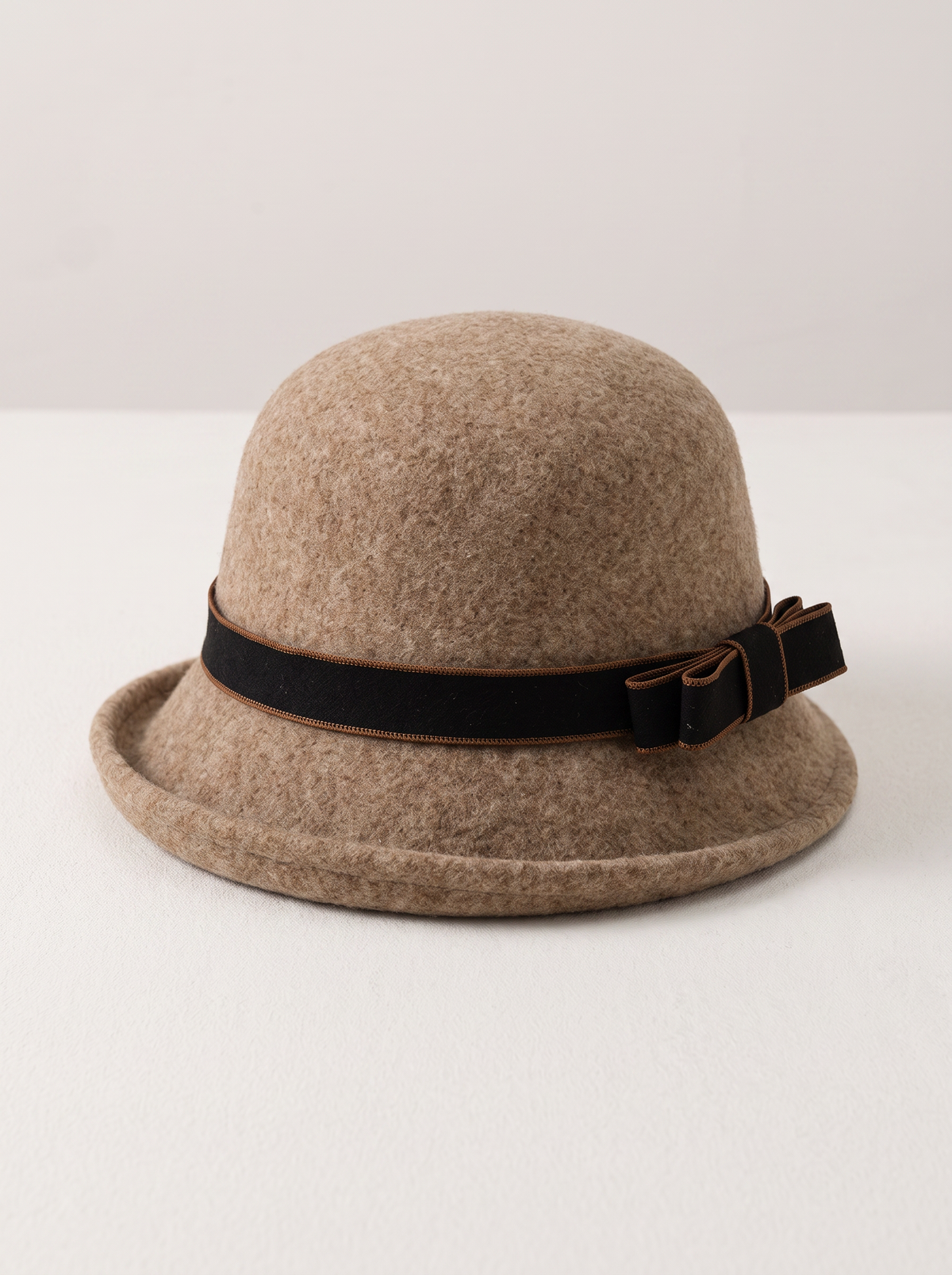 Two-Tone Bow Wool Bucket Hat